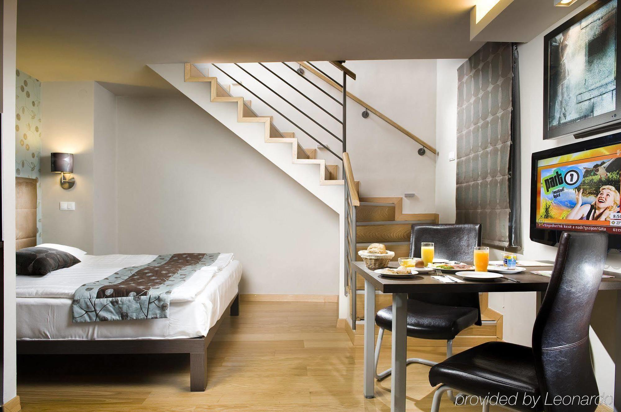 Opera Garden Y Hotel 4*