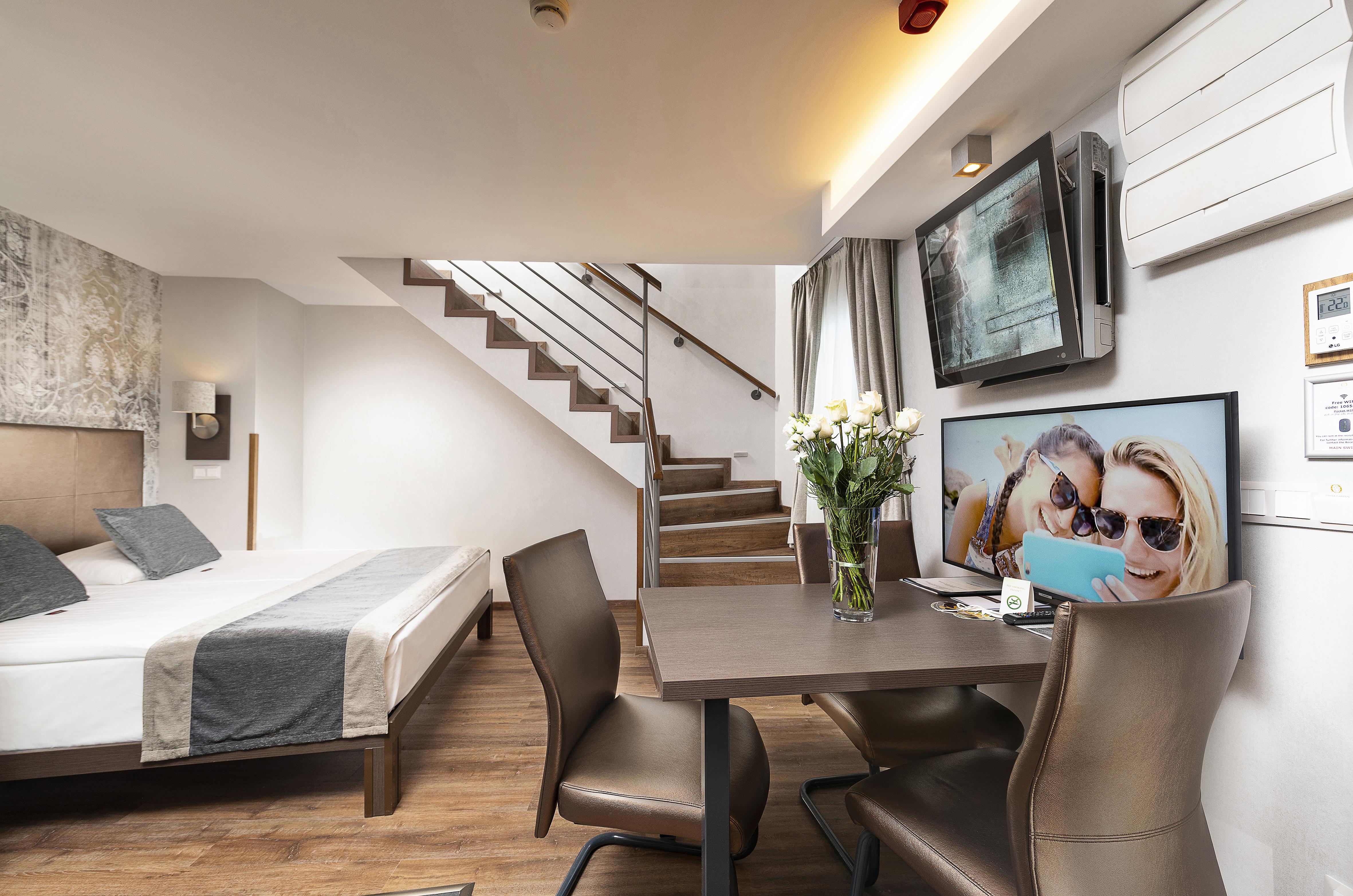 Hotel Opera Garden & 4*